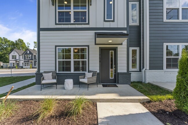 Foto del edificio - Madison townhome for rent. 3 bed/3.5 bath ...