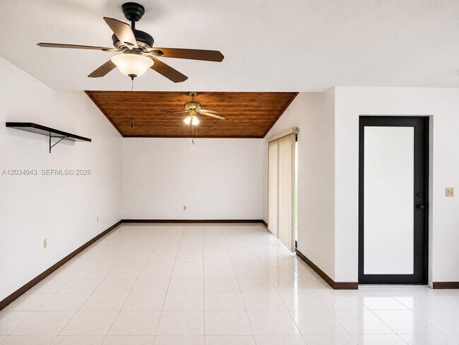 Building Photo - 6521 SW 114th Ave
