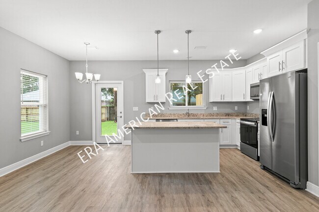 Building Photo - 400 Walters Cir