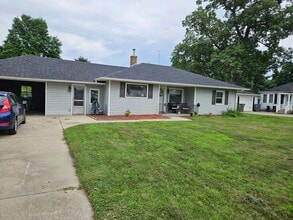 Building Photo - 1313 E Douglas St