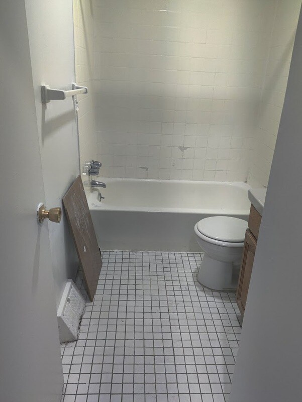 Building Photo - 903 N 42nd St