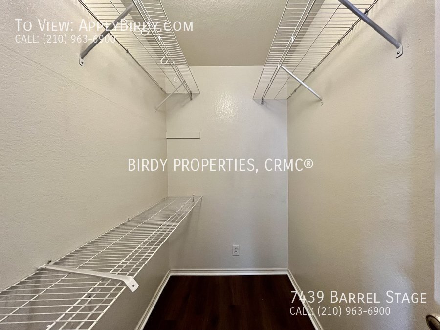 Primary Photo - *4-bed, 2-bath Home Near Randolph AFB*