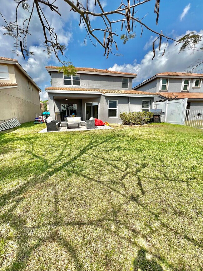 Foto del edificio - 3350 Turtle Cove