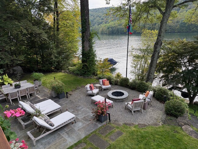 Building Photo - 21 Echo Dr