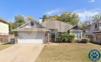 Building Photo - 1206 Hyde Park Dr