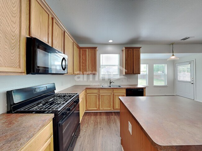 Building Photo - 700 Stevenage Dr