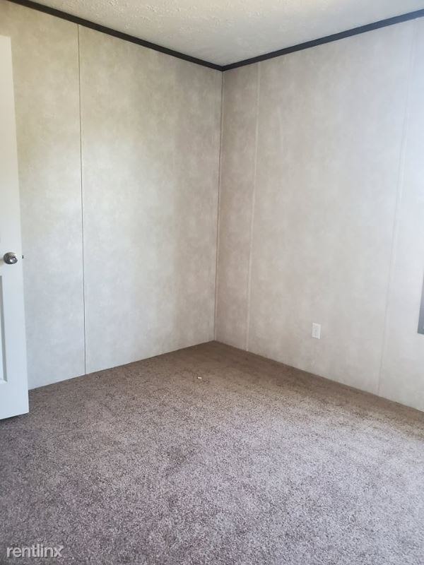 Foto del edificio - 3 br, 2 bath Mobile Home - 809 High View Dr