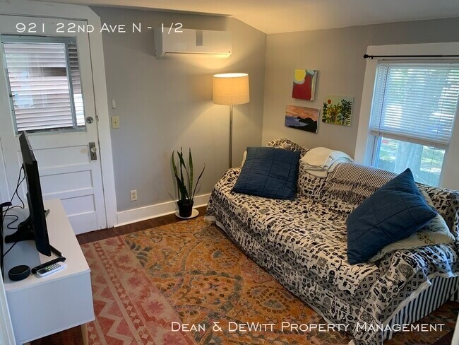 Foto del edificio - 921.5 22nd Ave N - Renovated Garage Apartment