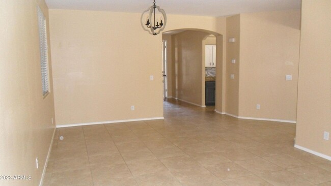 Foto del edificio - Large 5 Bedroom, Private Pool, North Peoria!