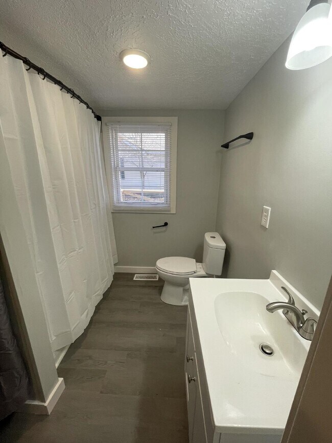 Foto del edificio - 5894 Martin Hwy