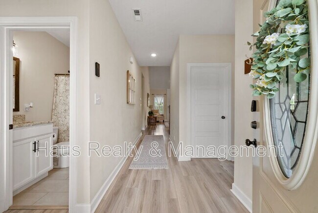 Foto del edificio - 433 Crestwicke Ct