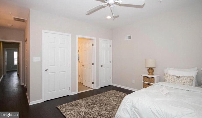 Foto del edificio - 1718 Marshall St