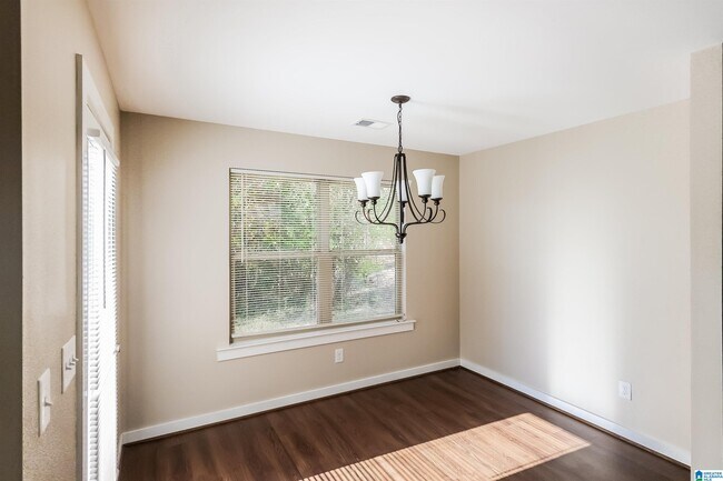 Building Photo - 47 Carriage House Rd SW