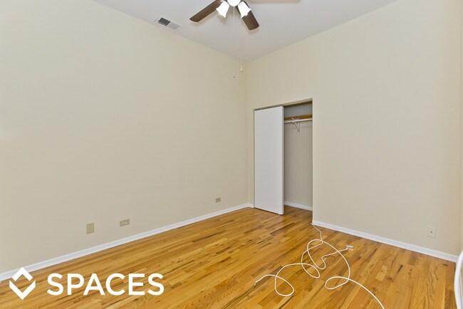 Building Photo - 1509 W Fullerton Ave