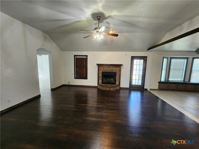 Building Photo - 4302 Neta Dr