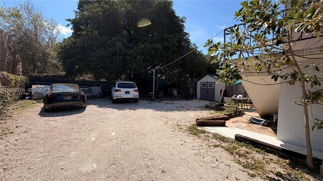 Foto del edificio - 168 NW 53rd St