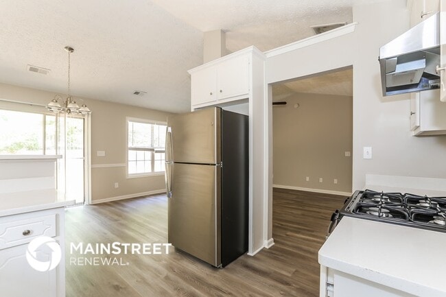 Foto del edificio - 125 Waters Edge Dr