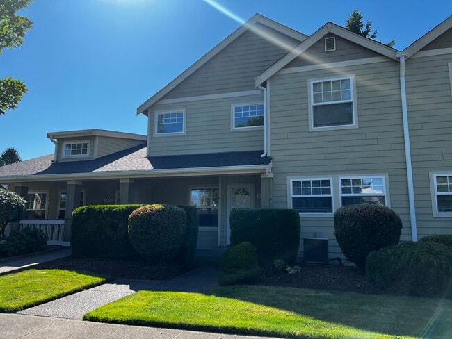 Building Photo - DuPont, 2 bedroom, 2 bath condo with A/C