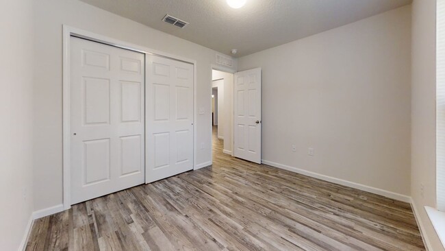 Building Photo - Z Section Near Bunnell in Palm Coast! Gorg...