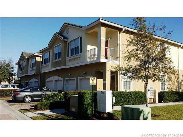 Foto principal - 1550 SE Hampshire Way