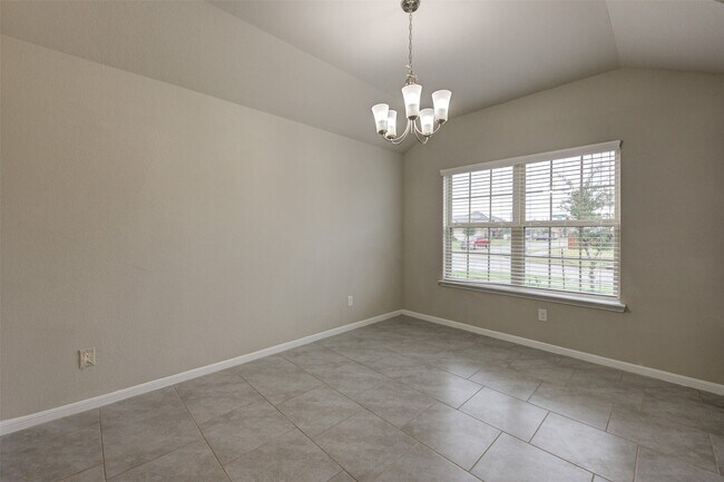Foto del edificio - 8002 Carillon Way
