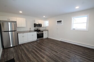 Building Photo - 14311 Rte 9W