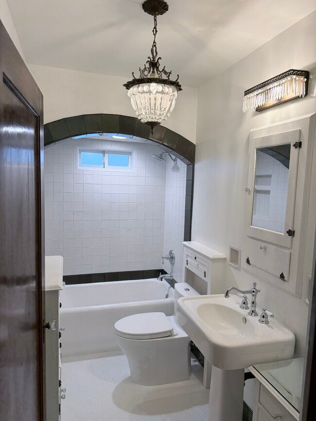 Downstairs Bathroom - 615 21st St