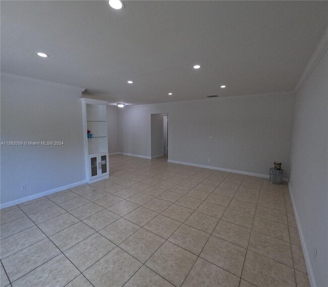 Foto del edificio - 6170 Harding St