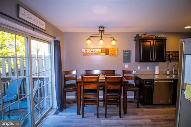 Foto del edificio - 6402 Creekbend Dr