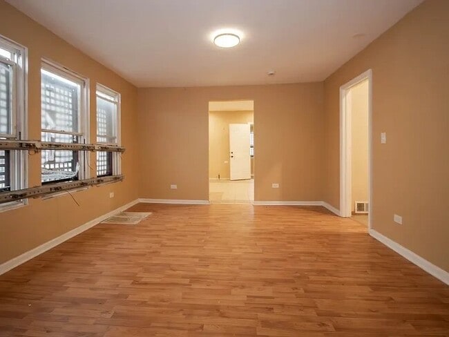 Photo - 5005 W Chicago Ave Apartment