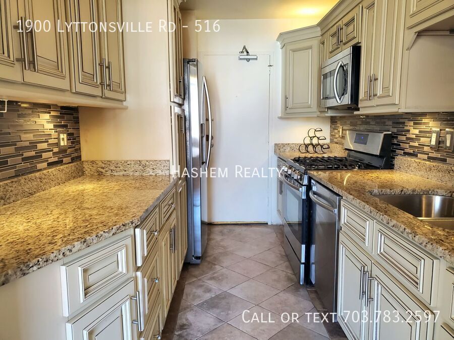 Foto principal - 1900 Lyttonsville Rd