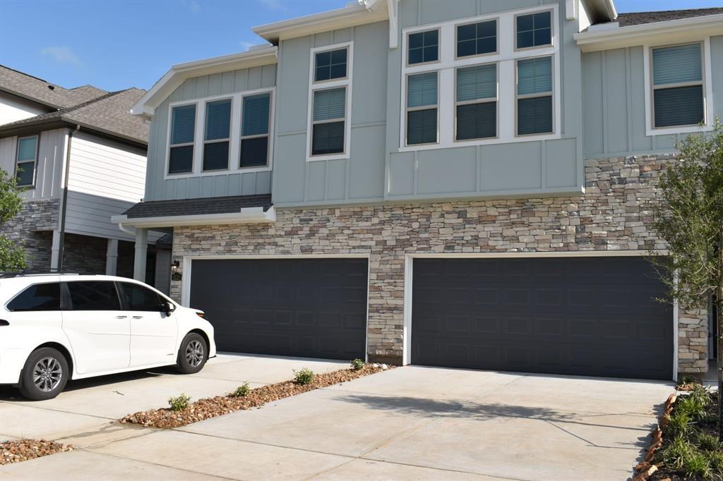 4110 Balboa Dr, Arcola, TX 77583 Condo for Rent in Arcola, TX