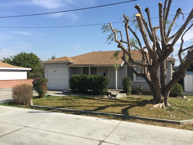 8113 Cole- 2HAB-2BA - 8109-8113 Cole St