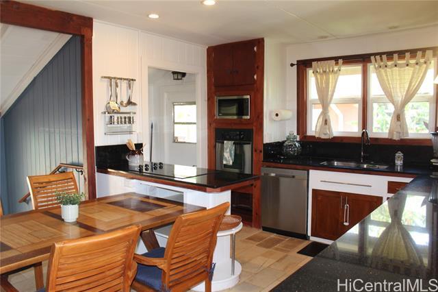 Building Photo - 66-210-210 Kamehameha Hwy