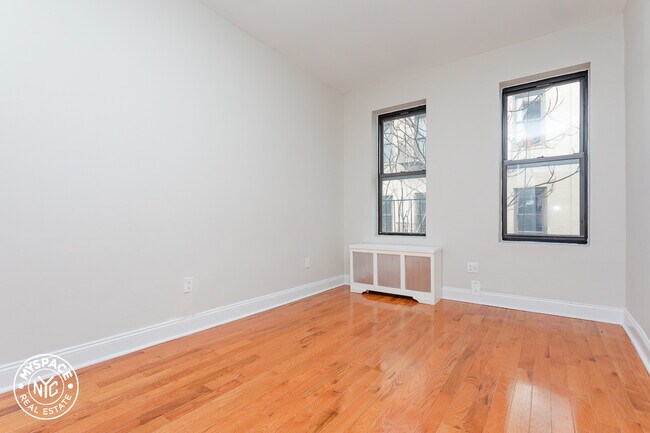 Building Photo - 515 W 168th St