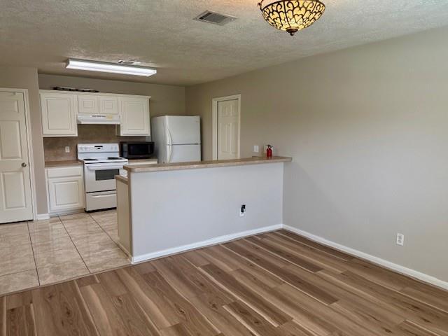 Foto del edificio - 28834 Red River Loop