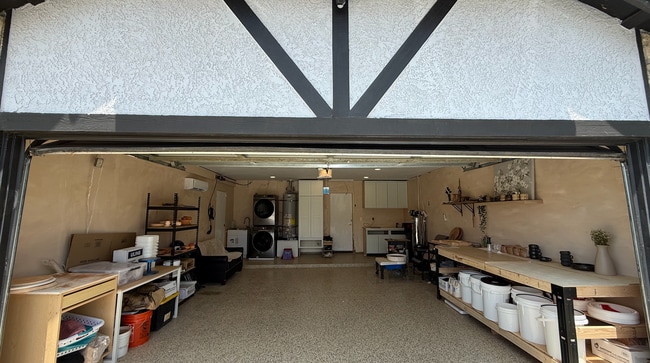 Building Photo - 7230 Parkside Pl