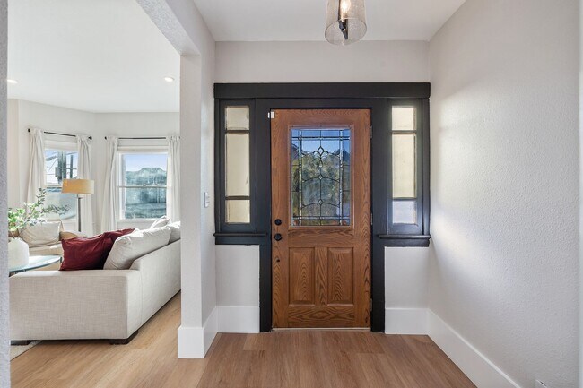 Building Photo - OPEN HOUSE: Sunday (8/9) from 4:00pm-4:30pm. Beautiful Remodeled 2-Story 3BR/1BA Single Family Ho...