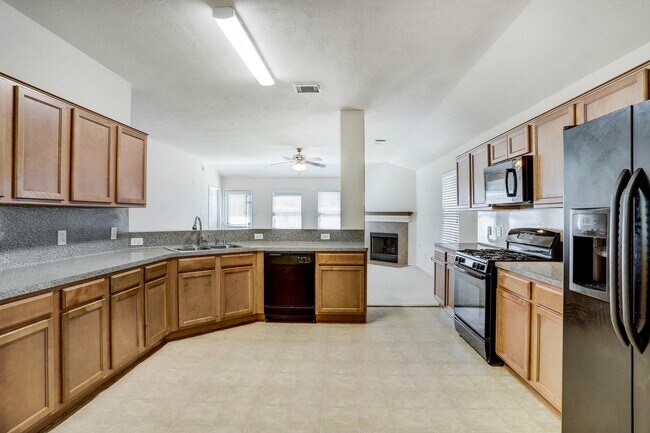 Building Photo - 135 Rustic Colony Ln