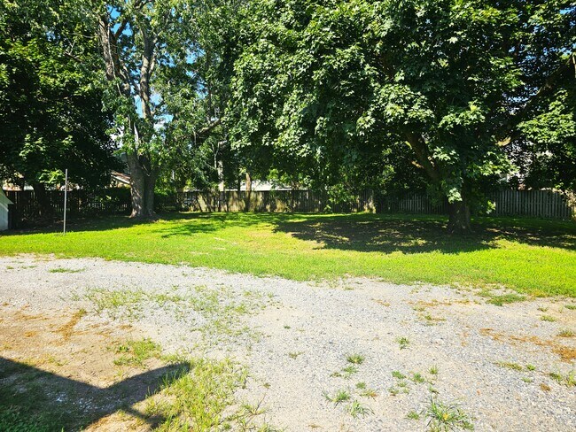 Foto del edificio - 12011 Somerset Ave