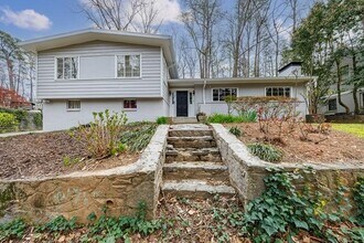 Building Photo - 3857 Land O Lakes Dr NE