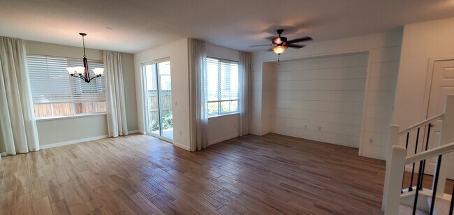 Building Photo - 1806 Yellowwood Ave