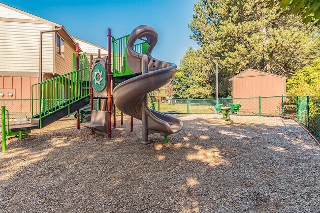 Foto del edificio - 39501 Evans St