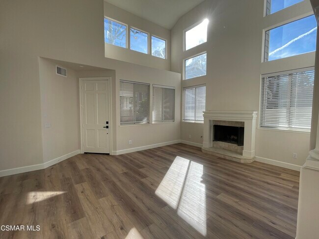 Foto del edificio - 1067 Terrace Hill Cir