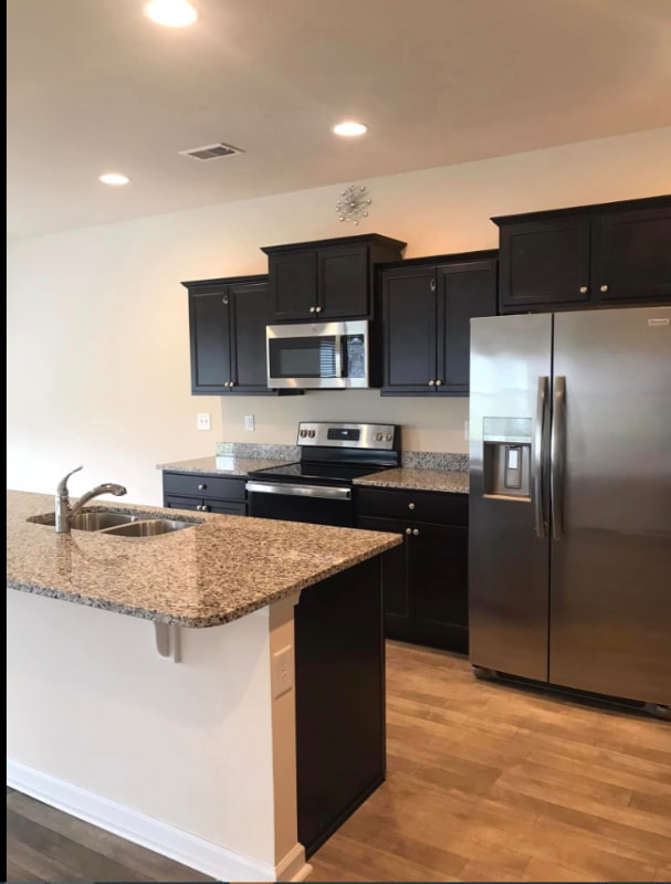 Building Photo - 275 Hampton Park Cir