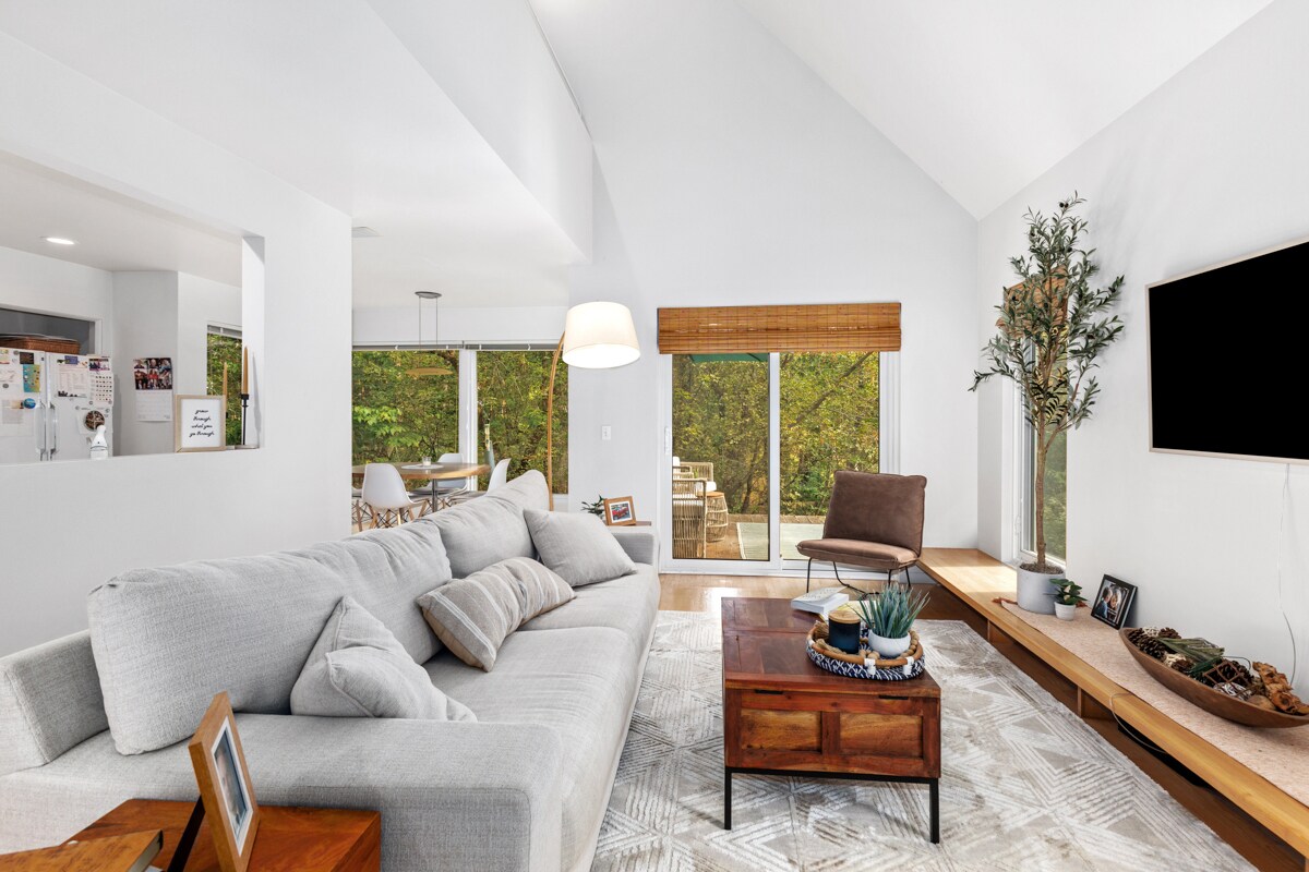 738 High St, Lowell, MI 49331 House Rental in Lowell, MI