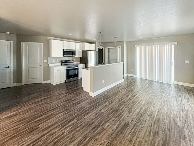 Foto del edificio - 1710 E ChuckWagon Dr