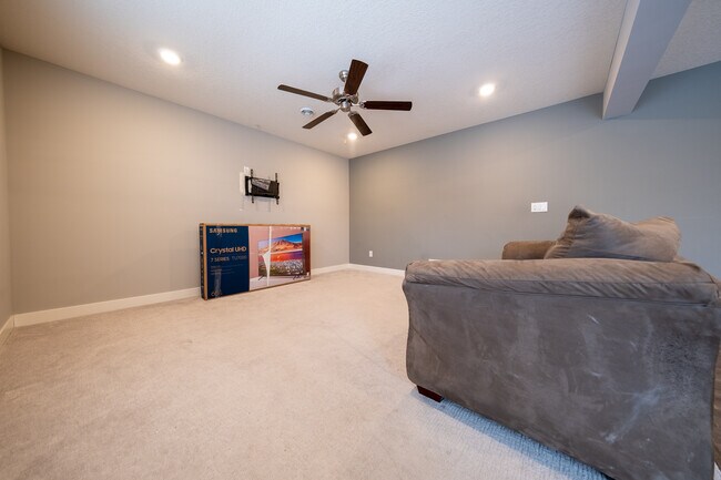 Building Photo - 5663 Cattail Ct NE