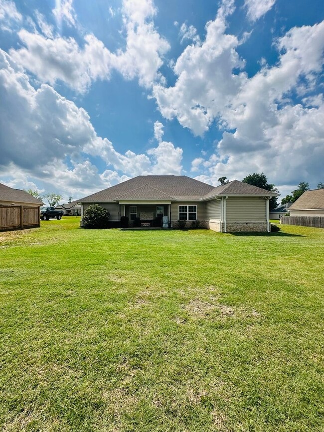 Building Photo - 104 Chatham Ct