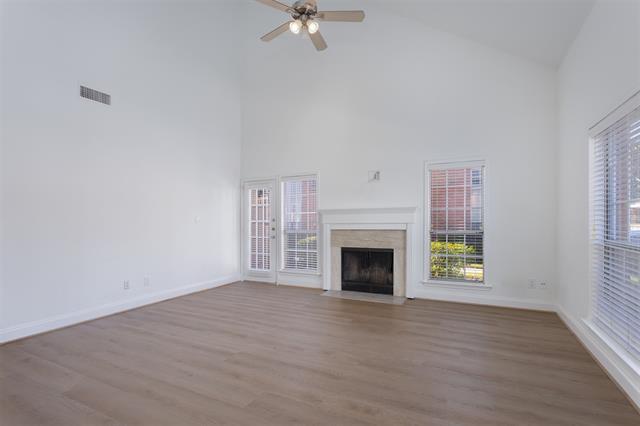 Foto del edificio - 12680 Hillcrest Rd